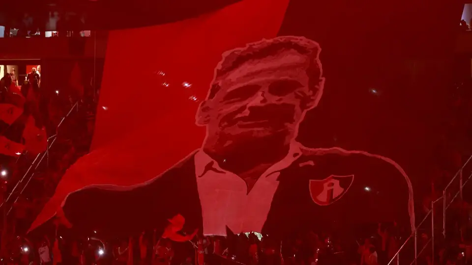 Atlas recibe a Diego Cocca con enorme tifo en el Estadio Jalisco: 'Soy rojinegro'