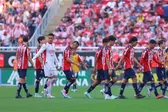 Chivas viaja sin dos de sus figuras para duelo contra Xolos
