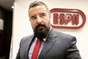 Fox está cerca de 'robarse' a Álvaro Morales de ESPN para el Mundial 2026