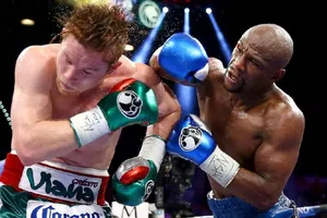 Floyd Mayweather Jr. ganó millones tras apostar contra Canelo