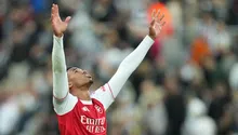 Arsenal remonta dramáticamente a Newcastle y ponen presión a Liverpool en Premier League