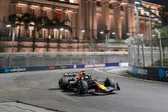 Gran Premio de Singapur 2025: Fernando Alonso y Oscar Piastri lideran PL1 y PL2