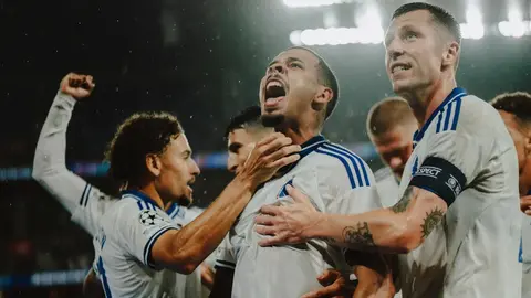Rodrigo Huescas cometió penal en empate de Copenhagen contra Basel en Champions League