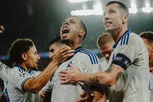 Rodrigo Huescas cometió penal en empate de Copenhagen contra Basel en Champions League