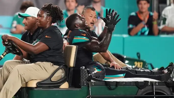 Tyreek Hill se pierde toda la temporada por lesión en la rodilla; tendrá que ser operado