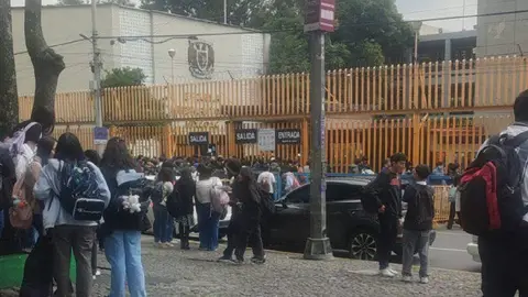 Prepa 8 de la UNAM es desalojada por amenaza de bomba