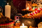 Peruanos reclaman que México les copió todo: tequila, tacos y hasta el Día de Muertos