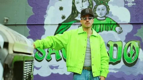 Feid hace historia: ‘Ferxxo Green’ se convierte en un color oficial de Pantone
