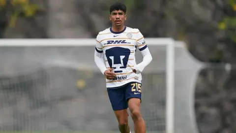 Ángel Azuaje sobre jugar con los Pumas: "Jugaba con Keylor y Ramsey en el FIFA, ahora son mis compañeros"