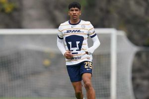 Ángel Azuaje sobre jugar con los Pumas: "Jugaba con Keylor y Ramsey en el FIFA, ahora son mis compañeros"