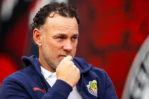 ¡Dura baja para Milito! Chivas no contará con su delantero para duelo ante América