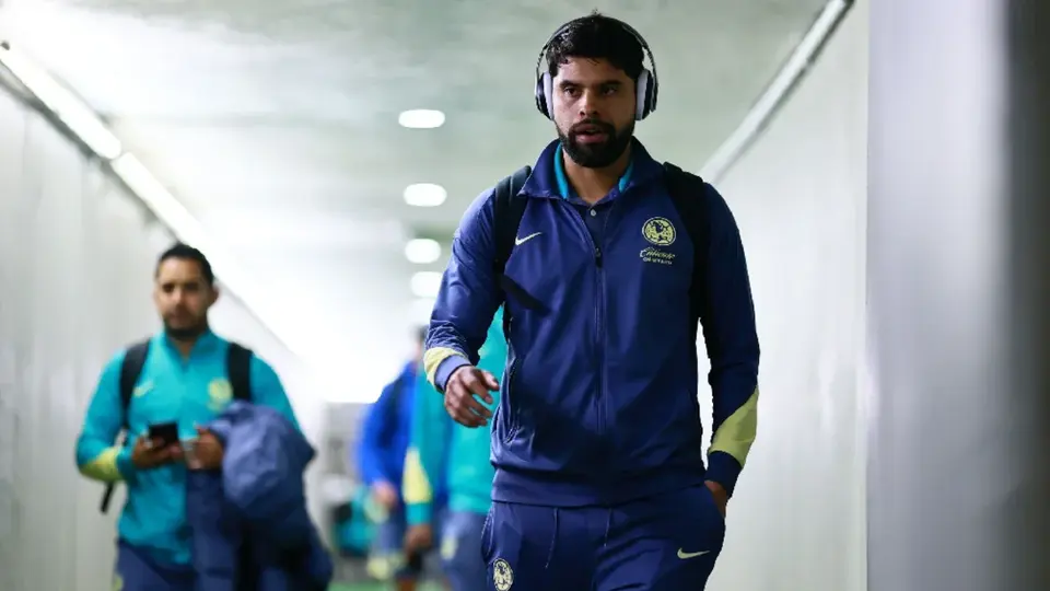 América festeja en grande el cumpleaños de Néstor Araujo