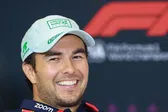 Checo Pérez 'celebra' las críticas a Red Bull: "Finalmente, cabr..."