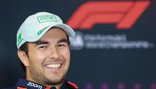 Checo Pérez 'celebra' las críticas a Red Bull: "Finalmente, cabr..."