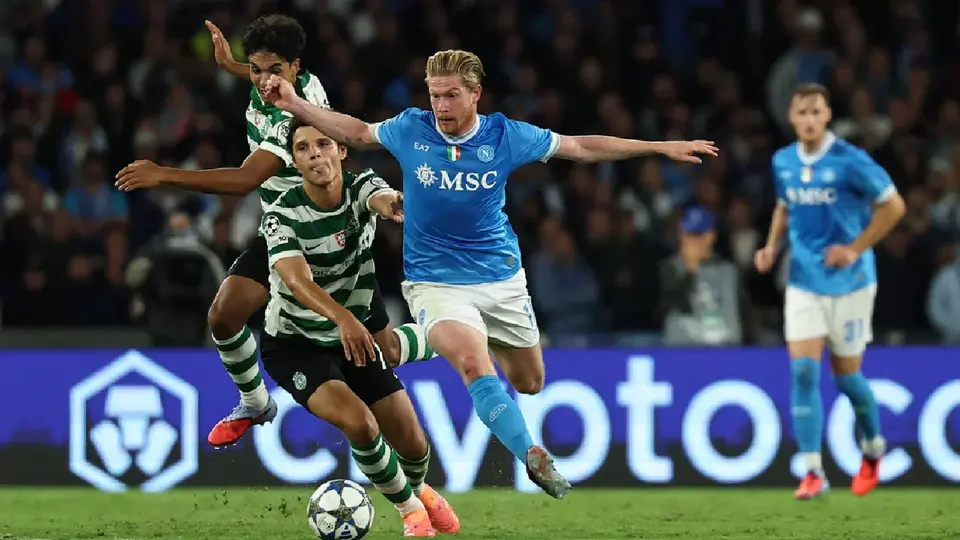 Kevin De Bruyne comanda el triunfo de Napoli sobre Sporting Lisboa en Champions League