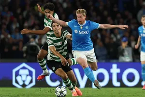 Kevin De Bruyne comanda el triunfo de Napoli sobre Sporting Lisboa en Champions League