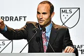 Landon Donovan reaparece con nuevo look y un mensaje emotivo