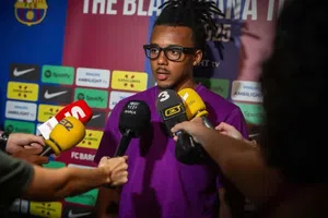 "Ambos se lo merecen": Koundé se niega a elegir entre Lamine Yamal y Dembélé para el Balón de Oro