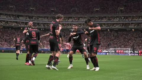 ¡Quemaron al Rebaño! Toluca golea a Chivas con Alexis Vega como figura
