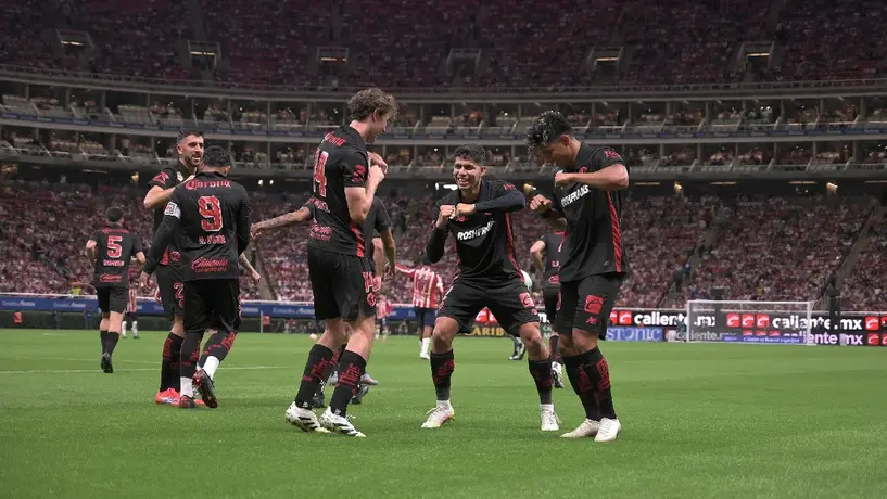¡Quemaron al Rebaño! Toluca golea a Chivas con Alexis Vega como figura