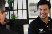 Checo Pérez ya realizó su primera prueba con Cadillac y sufrió su primer choque