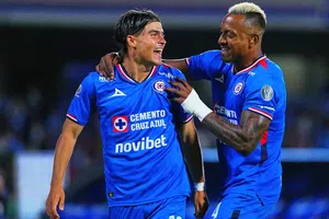 ¡Máquina aplastante! Cruz Azul hila su séptima victoria en fila tras derrotar a Juárez