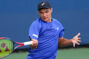 US Open: indignación porque fan le roba la gorra a un niño tras regalo de Kamil Majchrzak