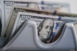 ¿Cambiarás dólares? El peso se mantiene estable este jueves 2 de octubre