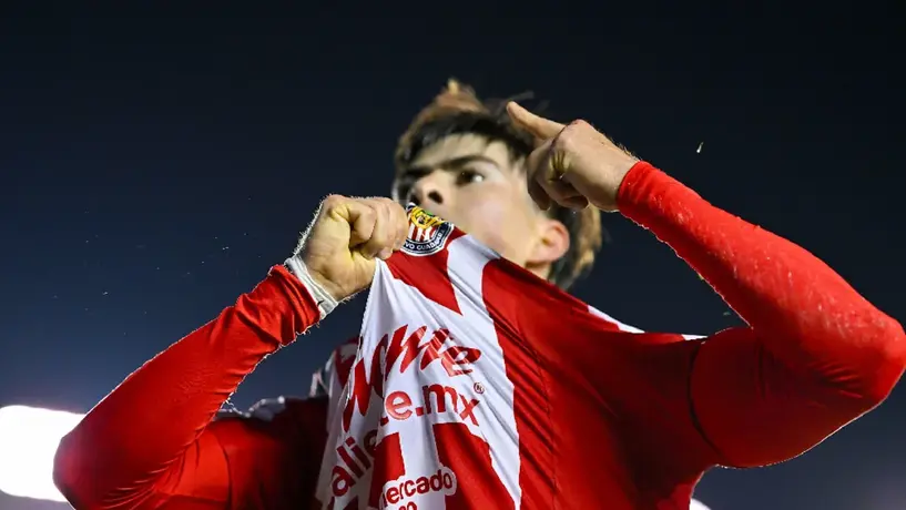 Armando González cerca de convertirse en el mejor goleador de Chivas por semestre de los últimos 10 torneos