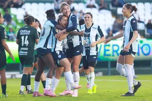 ¡Le picaron el orgullo! Tuzas remontan y golean al León con doblete de Charlyn Corral