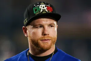 'Canelo' Álvarez da un 'golpe al pueblo mexicano' con su pelea a través de Netflix