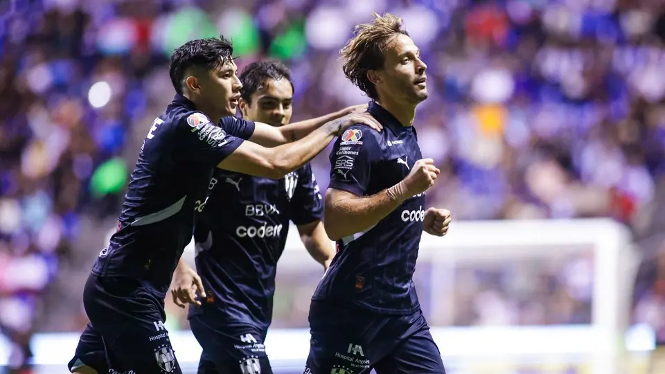 ¡Paseo! Rayados venció a Puebla y se afianza como líder del campeonato