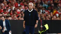 ¡Edson Álvarez se queda sin técnico! Fenerbahçe despide a José Mourinho