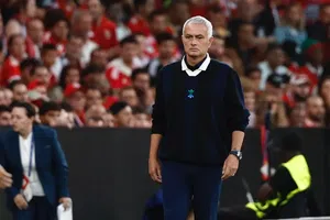 ¡Edson Álvarez se queda sin técnico! Fenerbahçe despide a José Mourinho