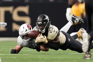 NFL: New Orleans Saints perderán al safety Julian Blackmon por lesión; el pronóstico no es favorable