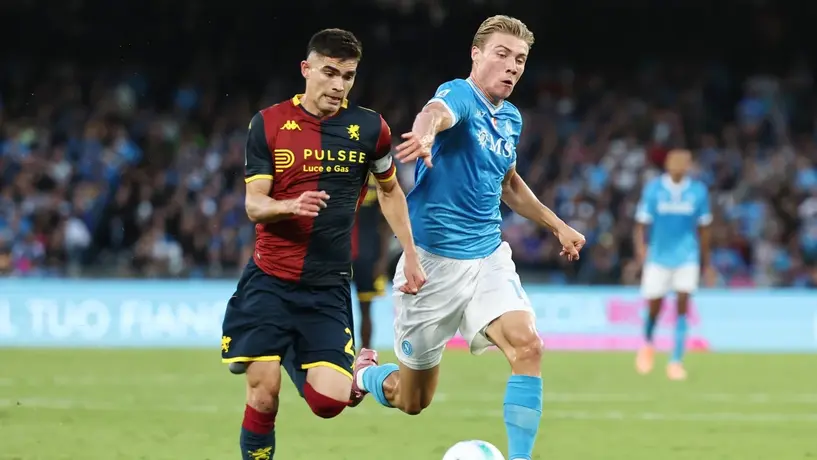 Napoli remonta al Genoa de Johan Vásquez y se coloca líder de la Serie A