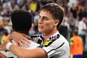 Juventus derrota a Parma en su debut en Serie A de la mano de Kenan Yıldız