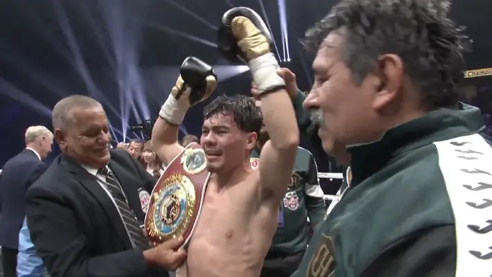 ¡Una dinamita de boxeo! Chispa Medina vence a Yoshiki Takei y le quitó el invicto en Japón