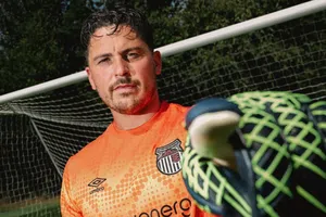 El arquero que eliminó al Manchester United… ¡es aficionado del United!