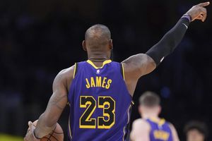 ¿Se acerca el retiro? LeBron James manda un enigmático mensaje en redes sociales