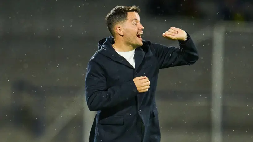 Larcamón apunta al liderato: Cruz Azul busca su sexta victoria consecutiva ante Pachuca