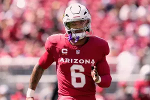 James Conner estará fuera por el resto de la temporada; según fuentes