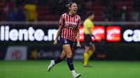 Chivas, con golazo de Iturbide, rescata el empate ante Rayadas