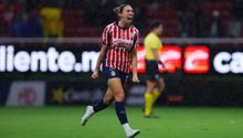 Chivas, con golazo de Iturbide, rescata el empate ante Rayadas
