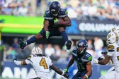 El novato Tory Horton aporta par de anotaciones en paliza 44-13 de Seahawks sobre Saints