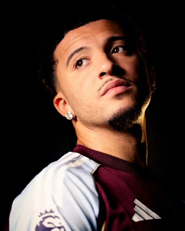 Jadon Sancho jugará la Temporada 2025-26 con los Villanos | X: @AVFCOfficial