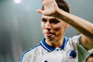 Rodrigo Huescas debutó en Champions League: ¿Cuántos mexicanos han jugado el torneo europeo?