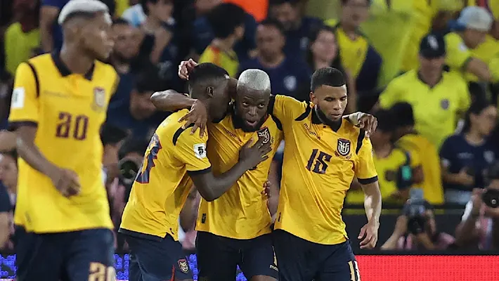 Ecuador cierra de buena manera las Eliminatorias venciendo a Argentina en casa