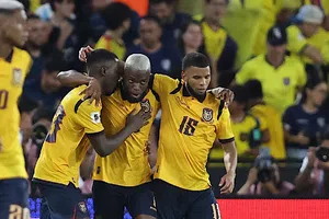 Ecuador cierra de buena manera las Eliminatorias venciendo a Argentina en casa