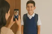 ¿Qué es el 'sharenting' y por qué se vuelve riesgoso publicar fotos escolares?